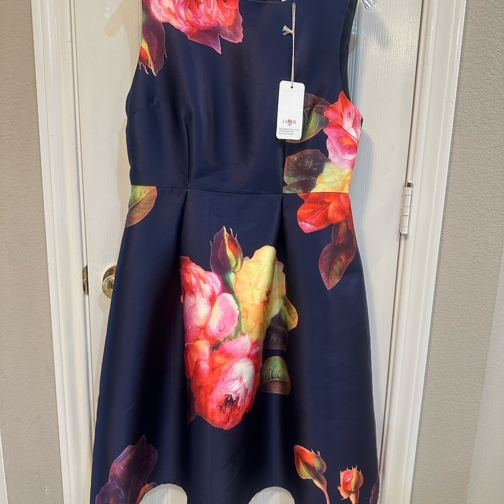 L’ATISTE Floral Sleeveless Women’s Dress Size Large NWT - Picture 4 of 15